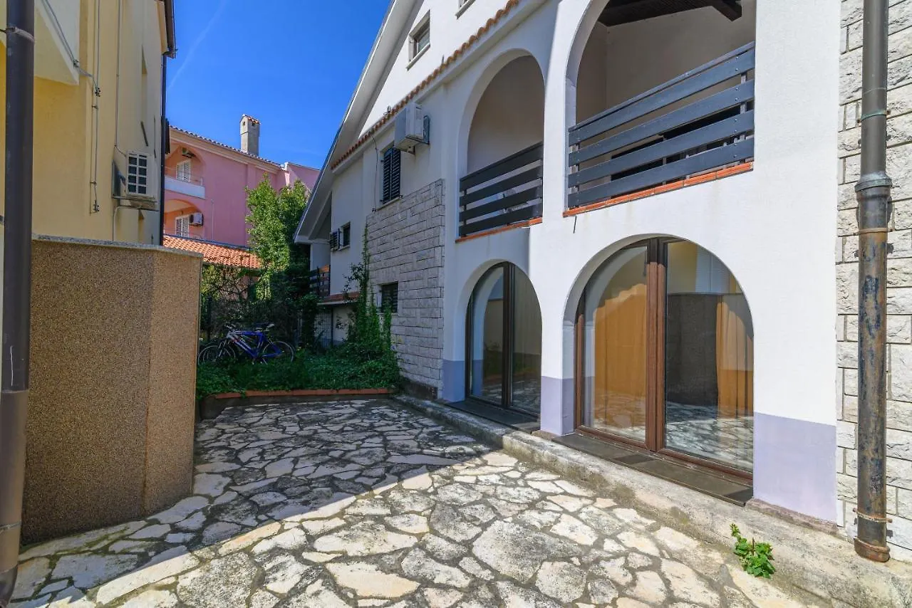 Apartments With A Parking Space Premantura, Medulin - 2228